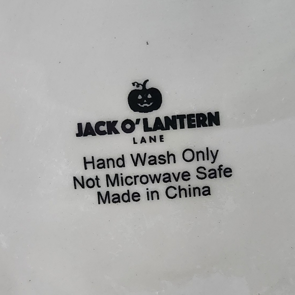 👻 Charming 10” White Ghost Ceramic Jar – Perfect Halloween Decor (New) - Picture 8 of 12